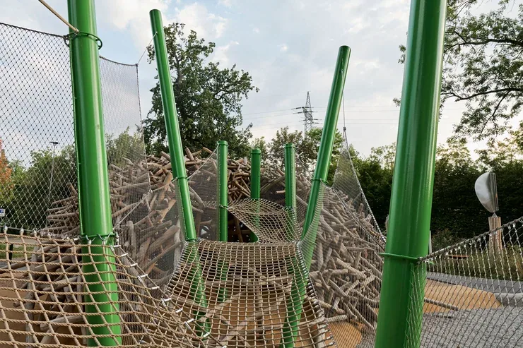 Play nets and playgrounds